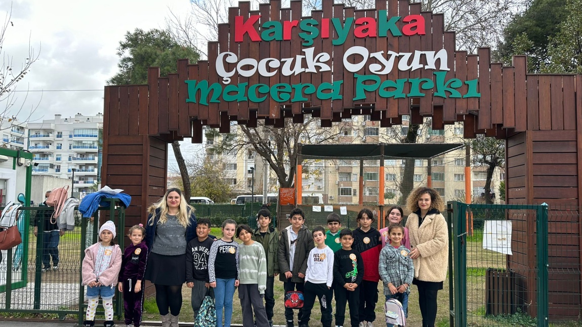 Karşıyaka Çocuk Oyun Macera Parkına gezi 